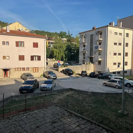 Diste Apartman *