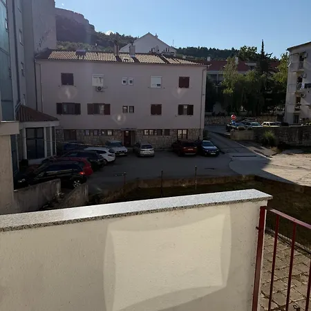 Apartman Diste *