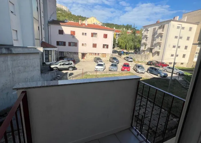 Diste Appartement Knin